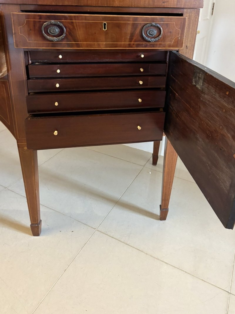 Outstanding Quality Large Antique George III Mahogany and Boxwood Strung Bow Fronted Sideboard - Image 7